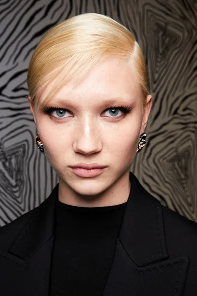 Look 2